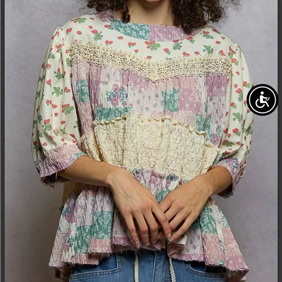 POL Mixed Media Top - Picture 2 of 6